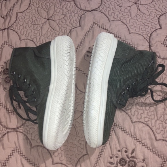 dark green palladium shoes/sneakers - Picture 4 of 10